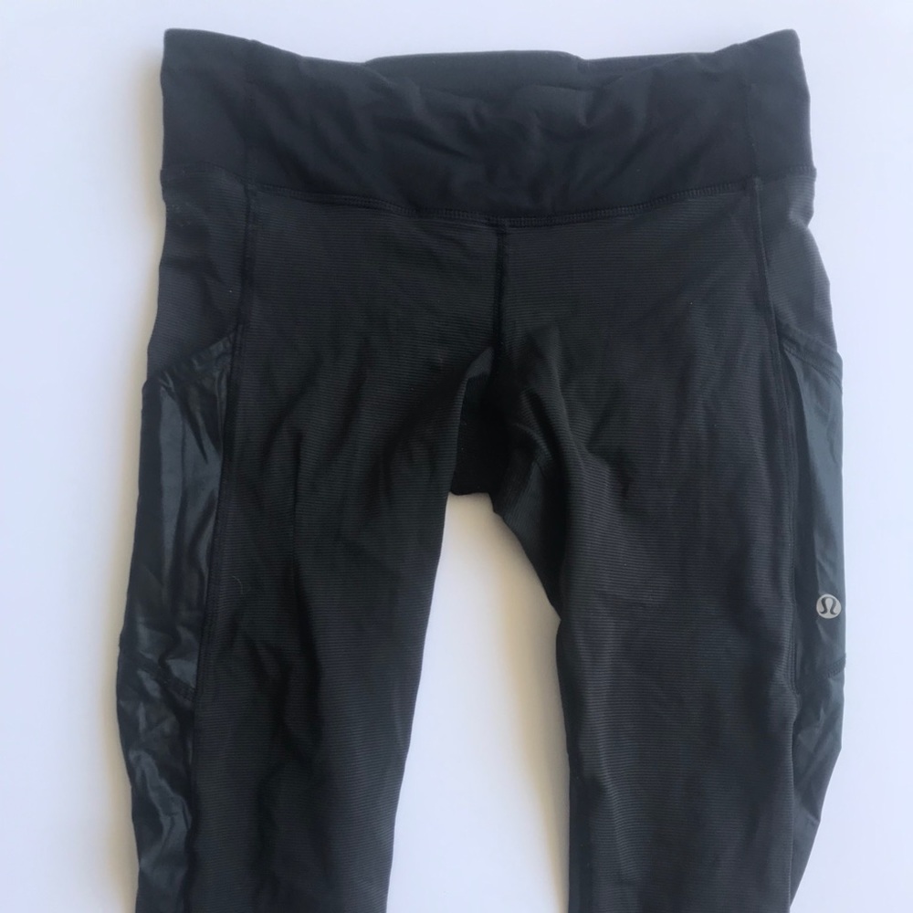 Lululemon black crop running tights